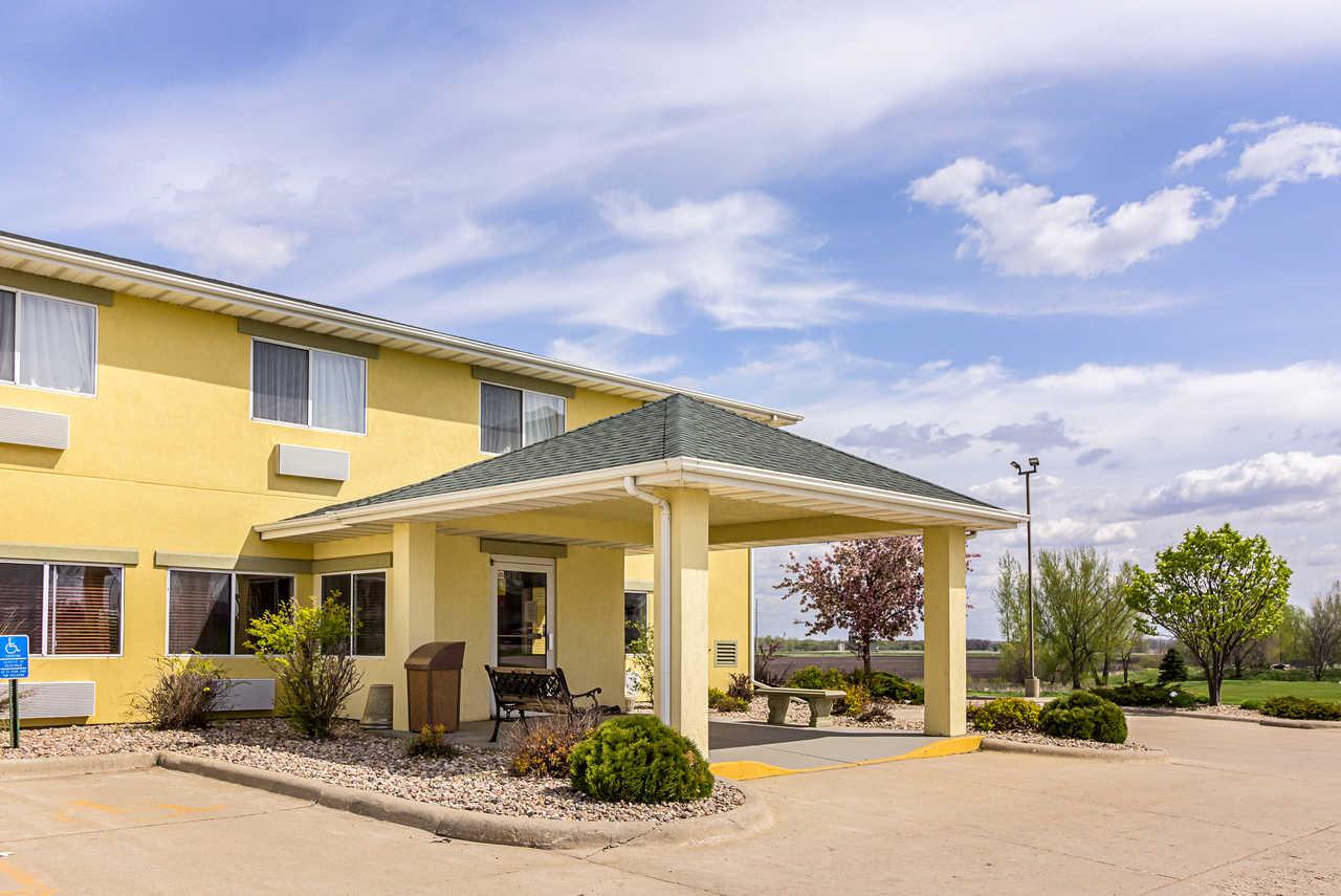 Econo Lodge Luverne I-90 מראה חיצוני תמונה