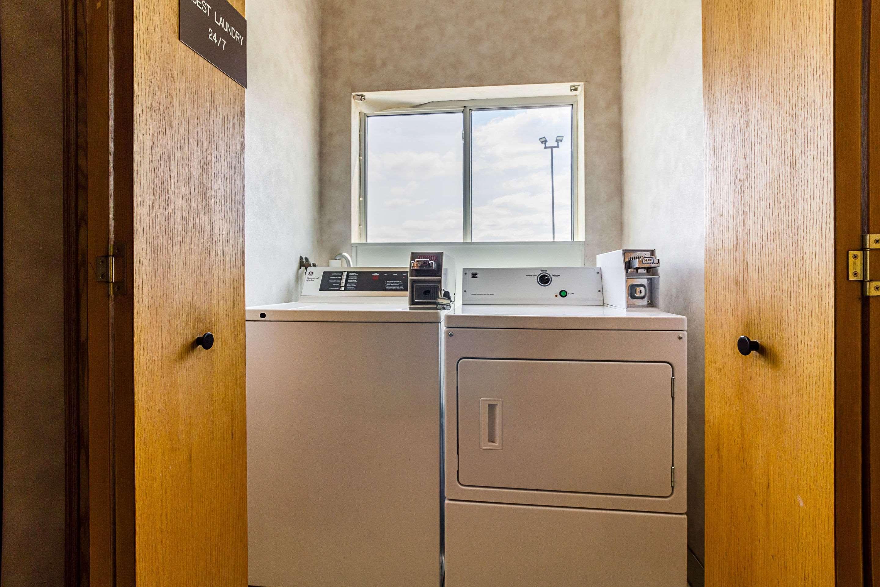 Econo Lodge Luverne I-90 מראה חיצוני תמונה